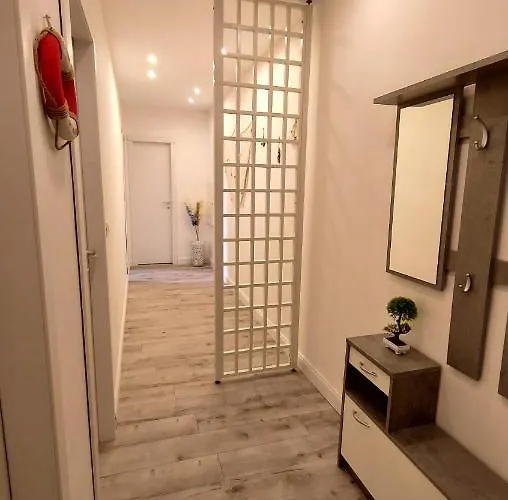 Green Central House Apartment *